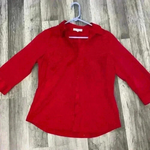 💚 🎄 Medium 3/4 Sleeve Button Up - Picture 2 of 4